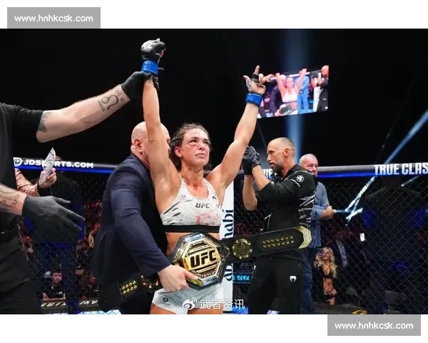 柔术血脉加冕！巴西背景邓恩斩获 UFC 草量级冠军